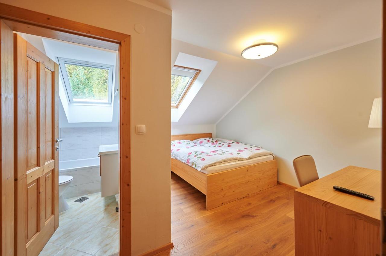 Guest House Hiša Sonca Luče Extérieur photo